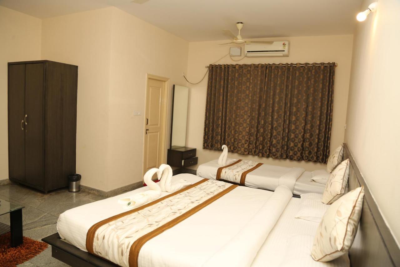 Hotel Soundarya 2*