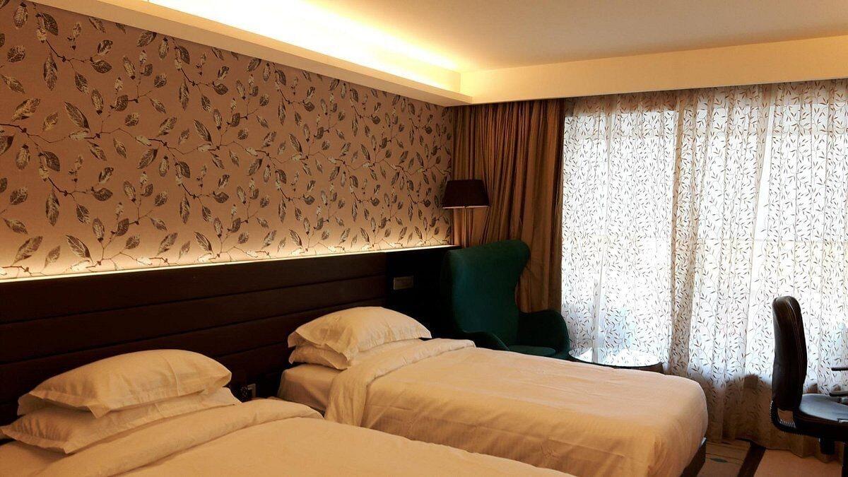 Hotel Country & By Radisson, Hebbal Road Bangalore