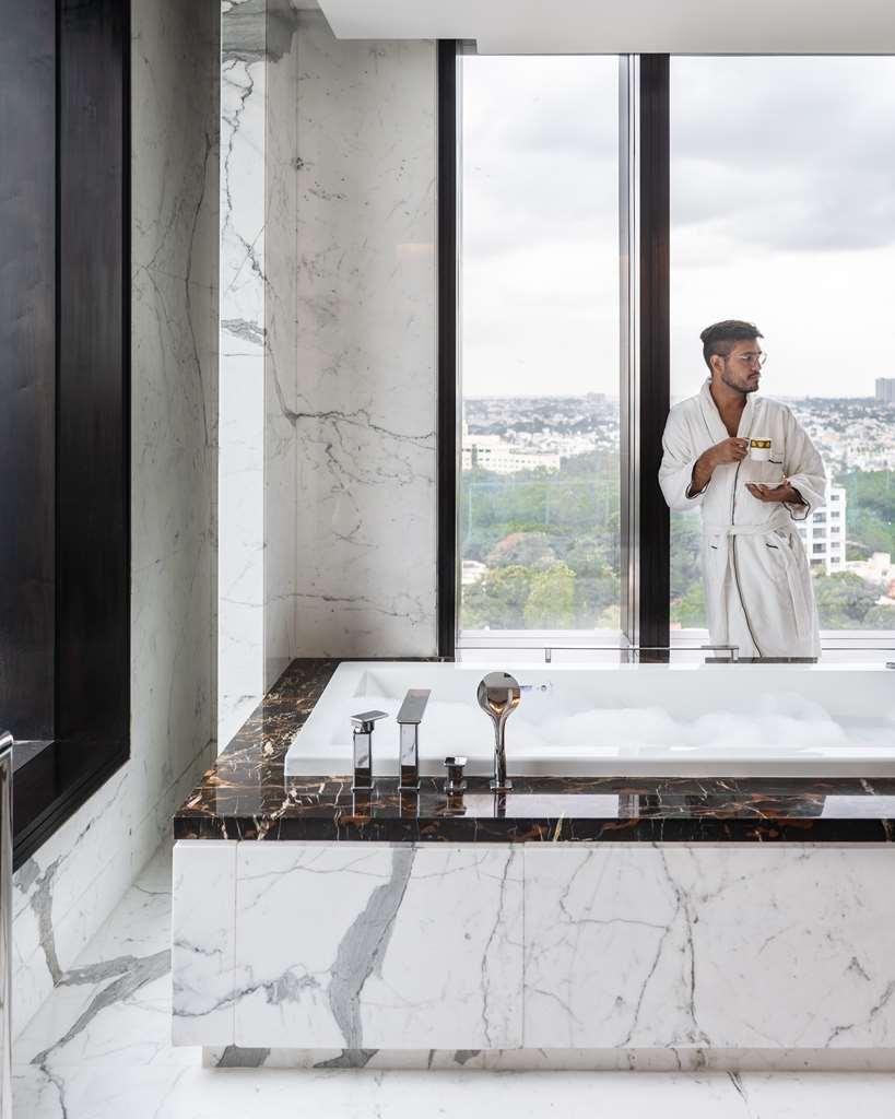 Hotel Shangri-la Bangalore