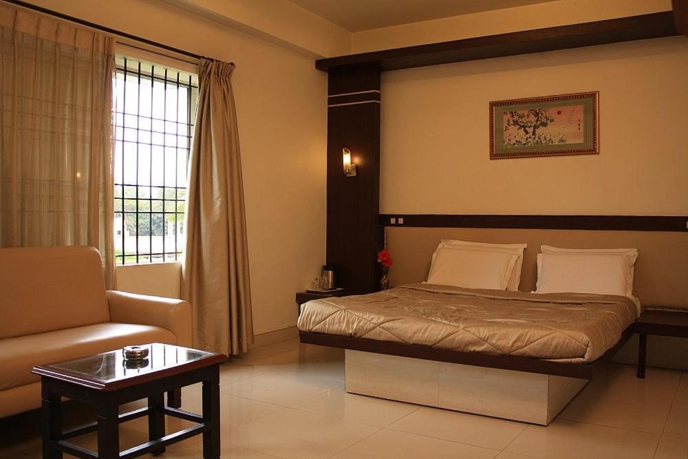 Golden Residency, Gandhi Nagar Hotel