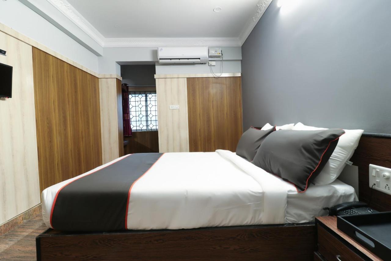 Collection O 50215 Blue 3* Bangalore