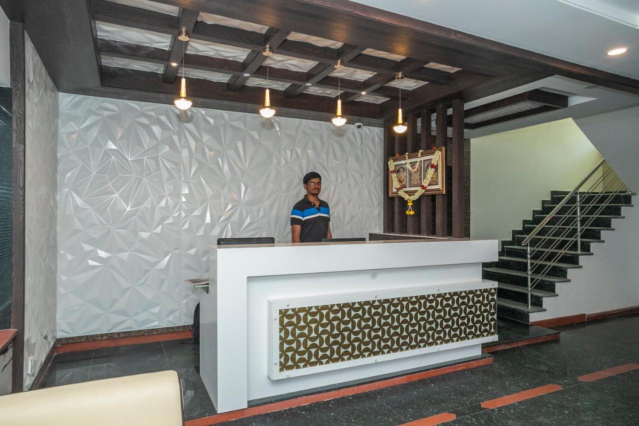 Hotel Capital O 13184 Savi International 3*