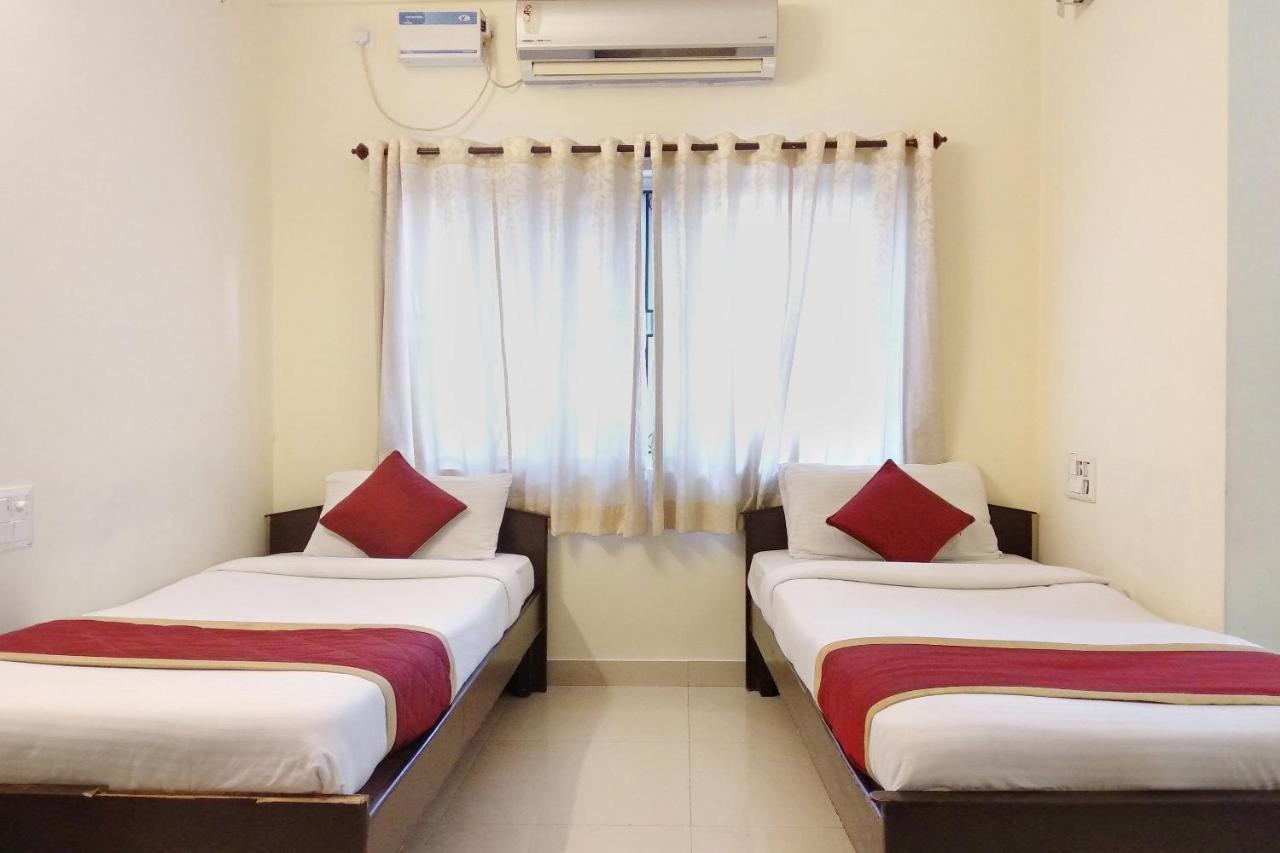 Super Oyo Capital O Premium Hotel Victoria Heights Near Sri Someshwara Swami Temple 3*