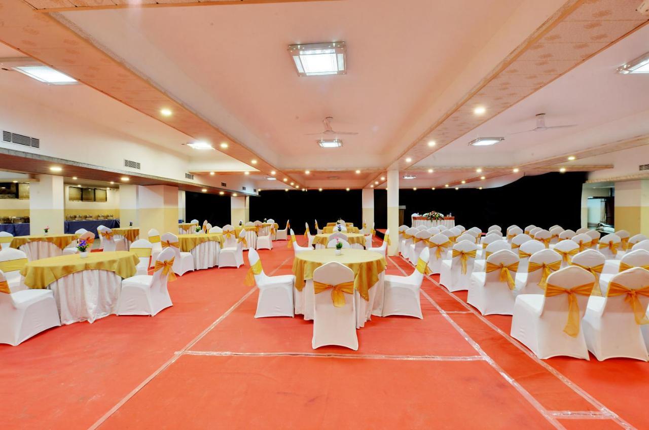 Manpho Bell & Convention Center 3*