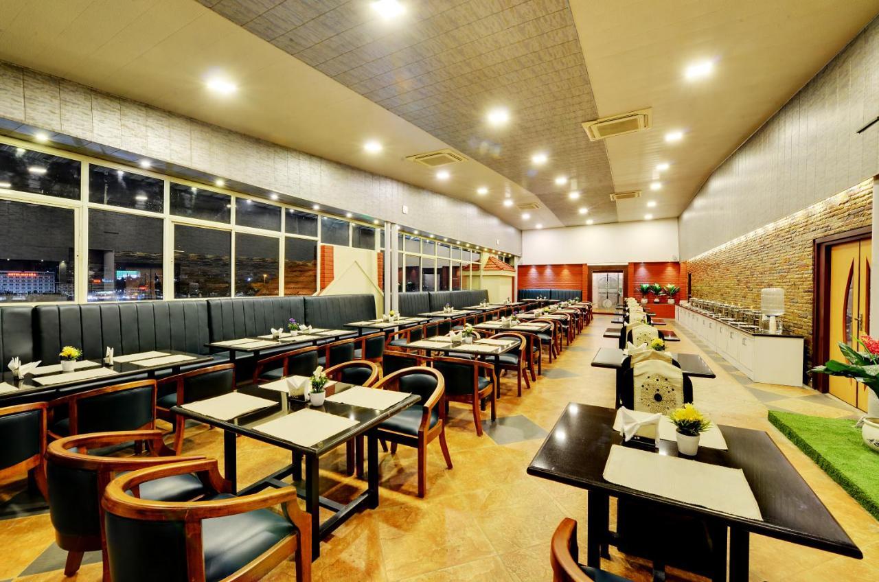 Manpho Bell & Convention Center 3*