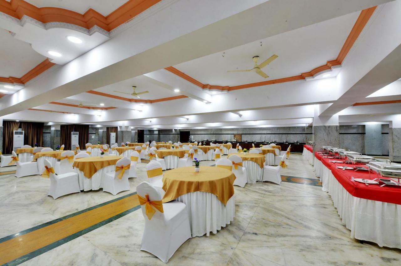 Manpho Bell & Convention Center 3*