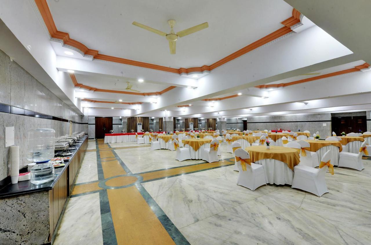Manpho Bell & Convention Center Hotel 3*