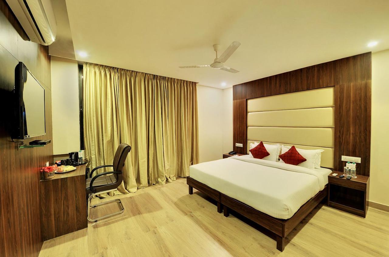 Manpho Bell & Convention Center Hotel Bangalore