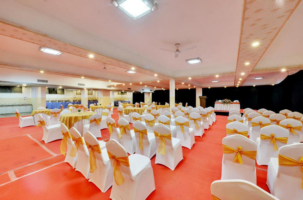 Manpho Bell & Convention Center Hotel 3*