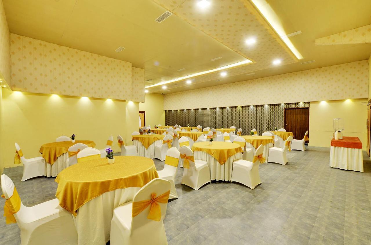 Manpho Bell & Convention Center 3*
