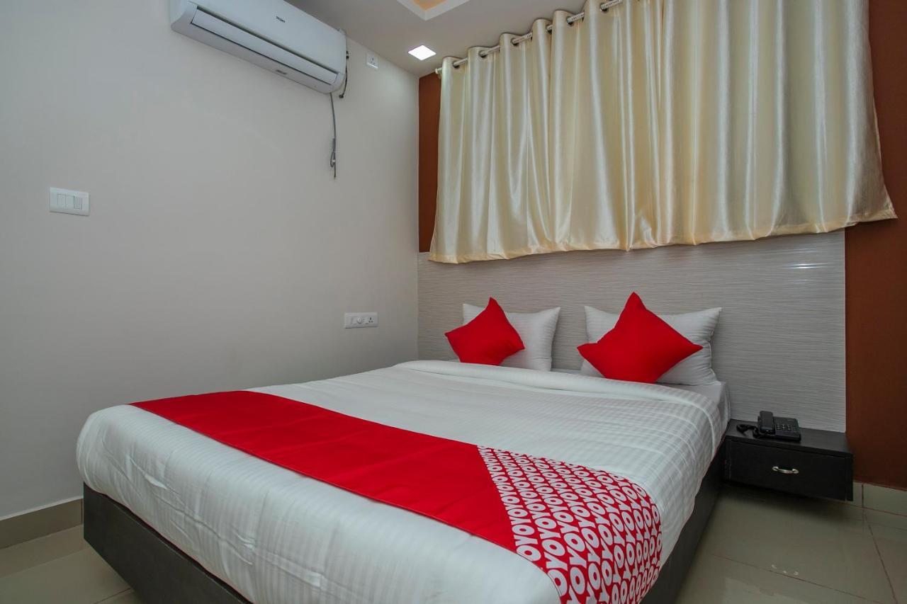 O Varcity Phi Premium Pavilion ,above Hdfc Bank ,near Anjaneya Temple Madiwala, Hosur Main R Hotel 4*