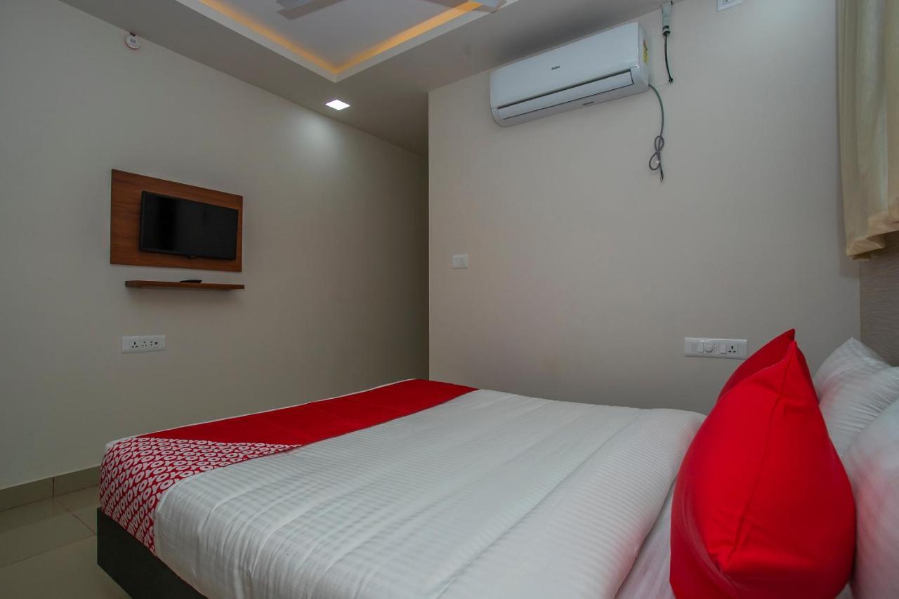O Varcity Phi Premium Pavilion ,above Hdfc Bank ,near Anjaneya Temple Madiwala, Hosur Main R Hotel 4*