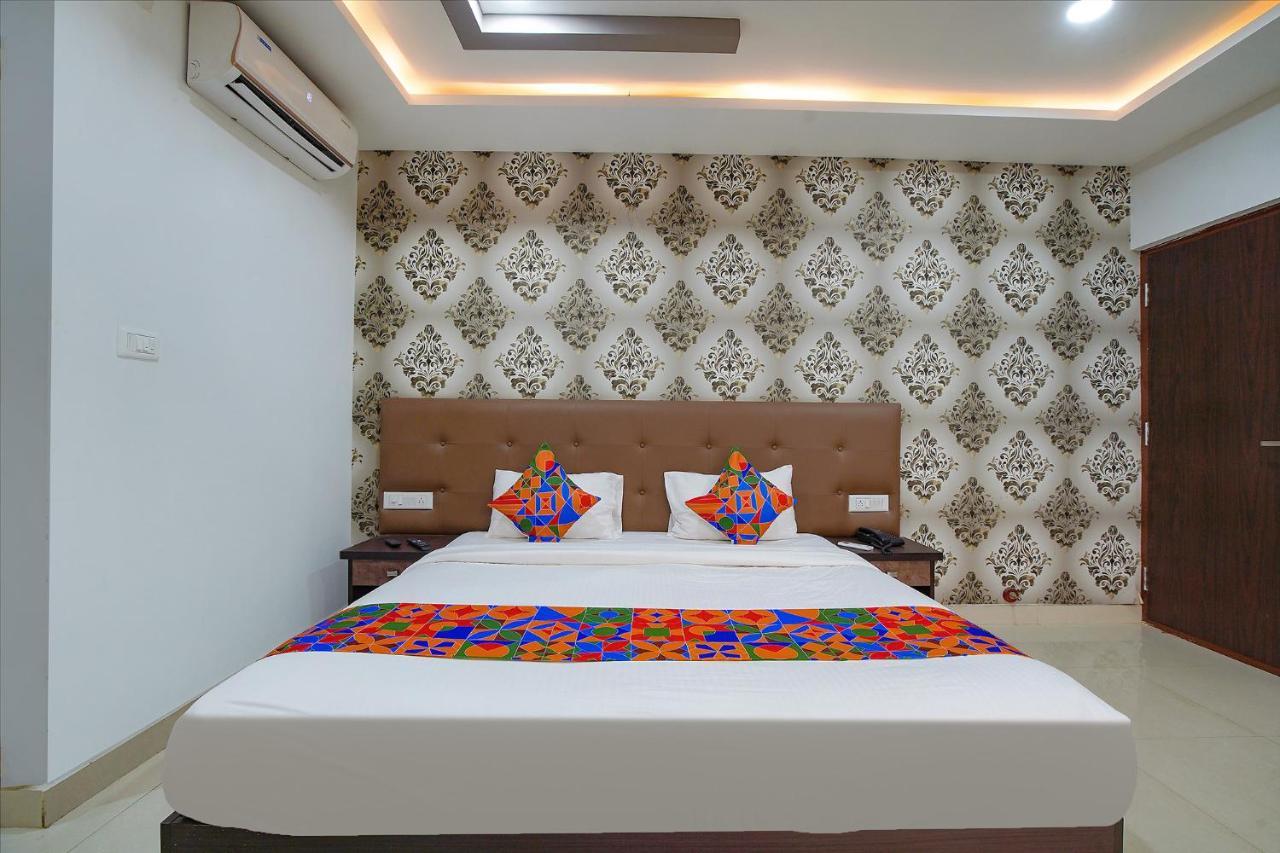 Hotel Krishna's Landmark Business Hotel- Near International Airport 3*
