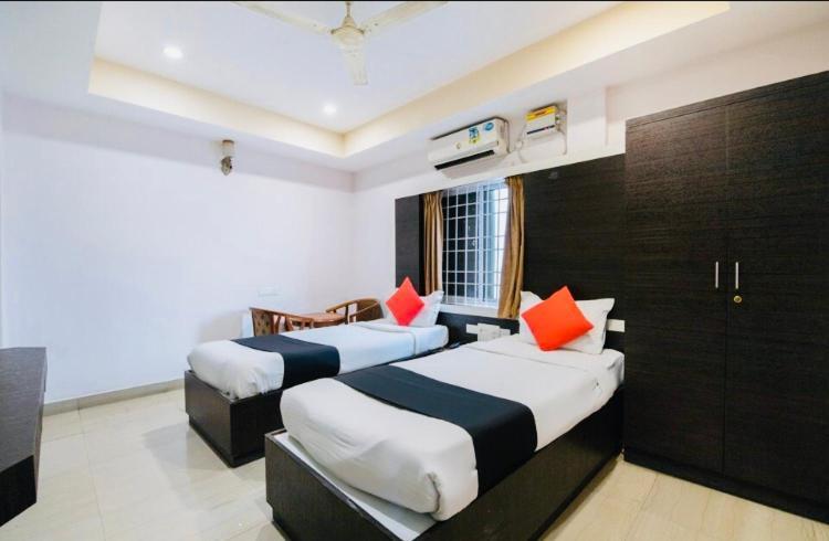 Hotel Seasons Residency