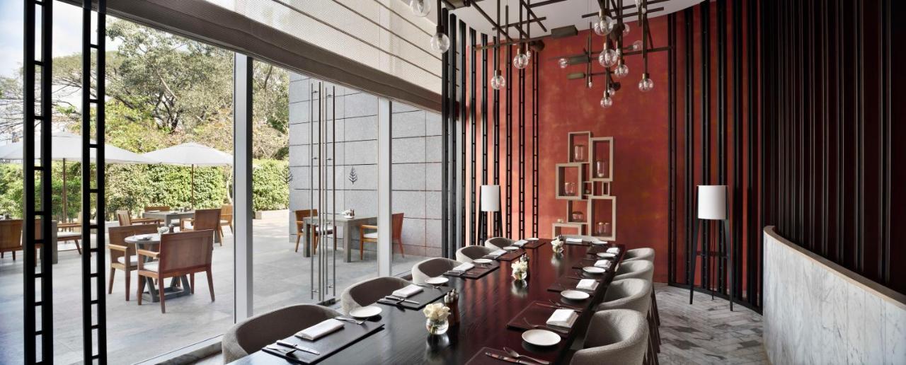 Hotel Four Seasons At Embassy One 5*