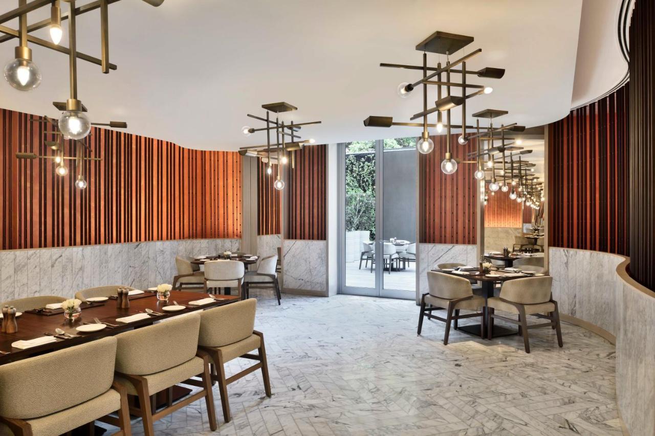 Four Seasons At Embassy One Hotel 5*