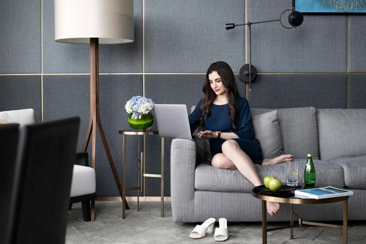 Four Seasons At Embassy One 5*