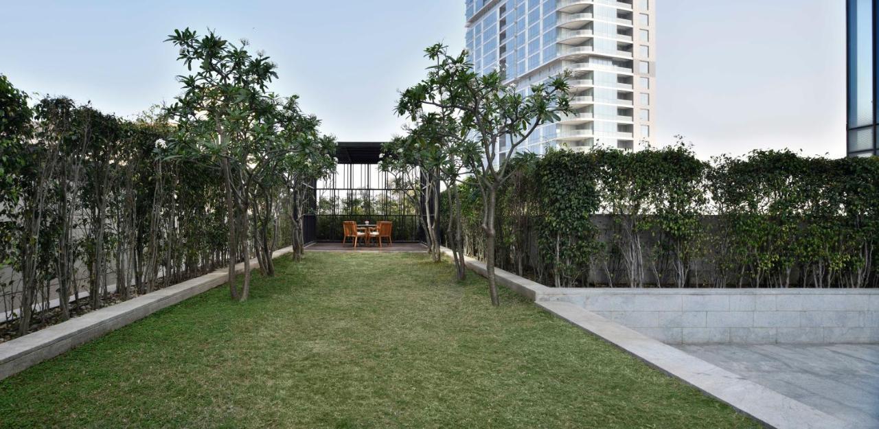 Four Seasons At Embassy One Hotel Bangalore
