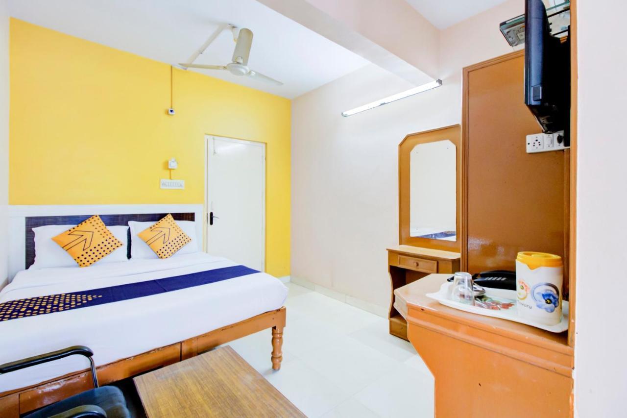 Spot On 75492 The Royal Comfort 2* Bangalore