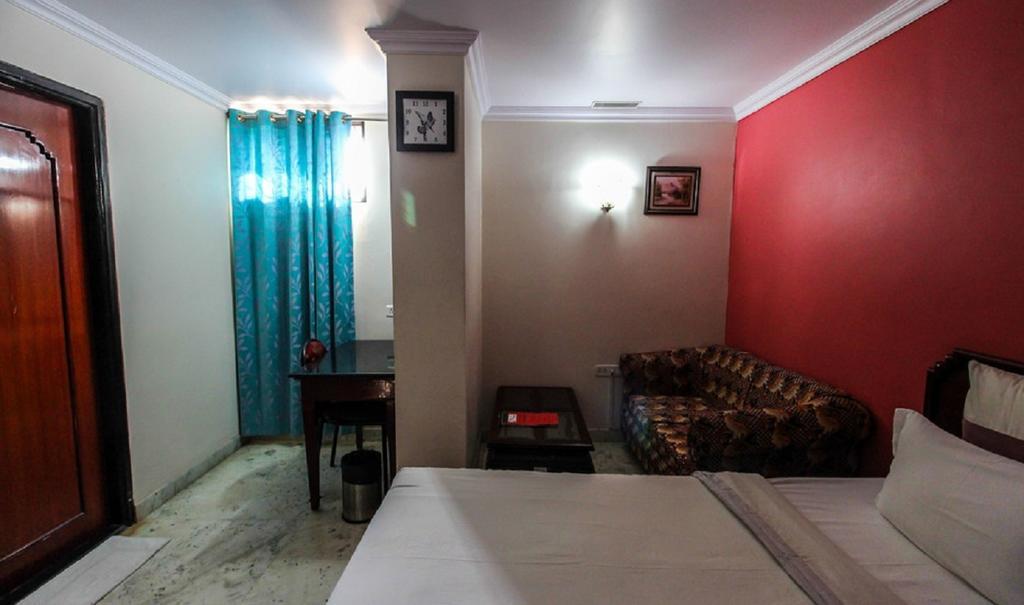Hotel Pigeon International