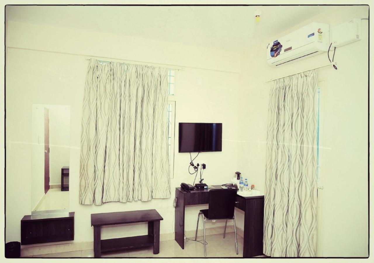 Orange Corner Airport Hotel 2*