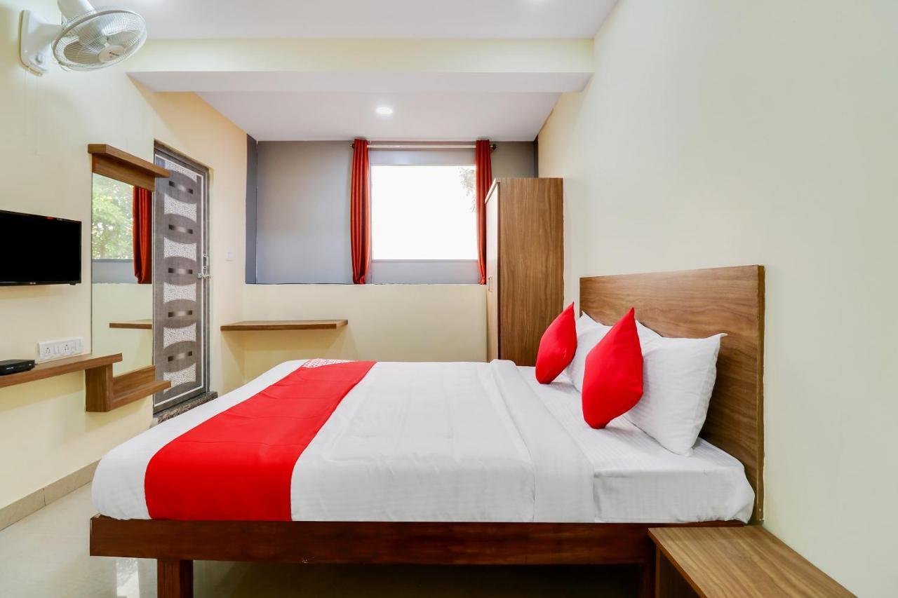 Hotel Oyo Sri Sai Residency Near Vijayanagar Metro Station