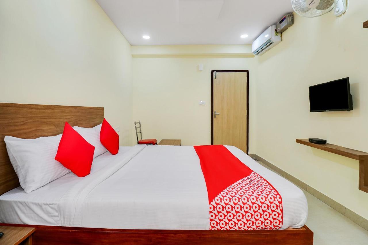 Hotel Oyo Sri Sai Residency Near Vijayanagar Metro Station