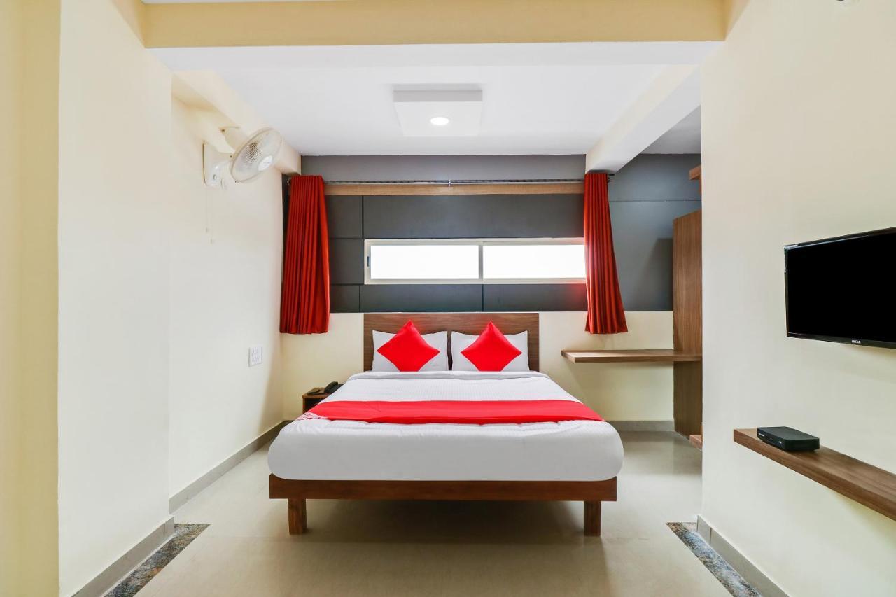Oyo Sri Sai Residency Near Vijayanagar Metro Station Bangalore