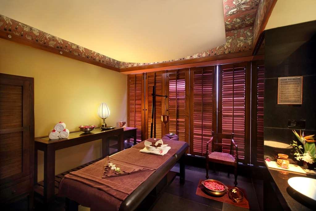 Gokulam Grand & Hotel