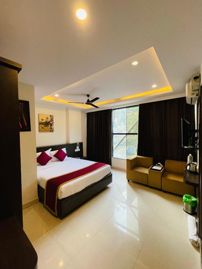 The Porch Hotel/service 3* Bangalore