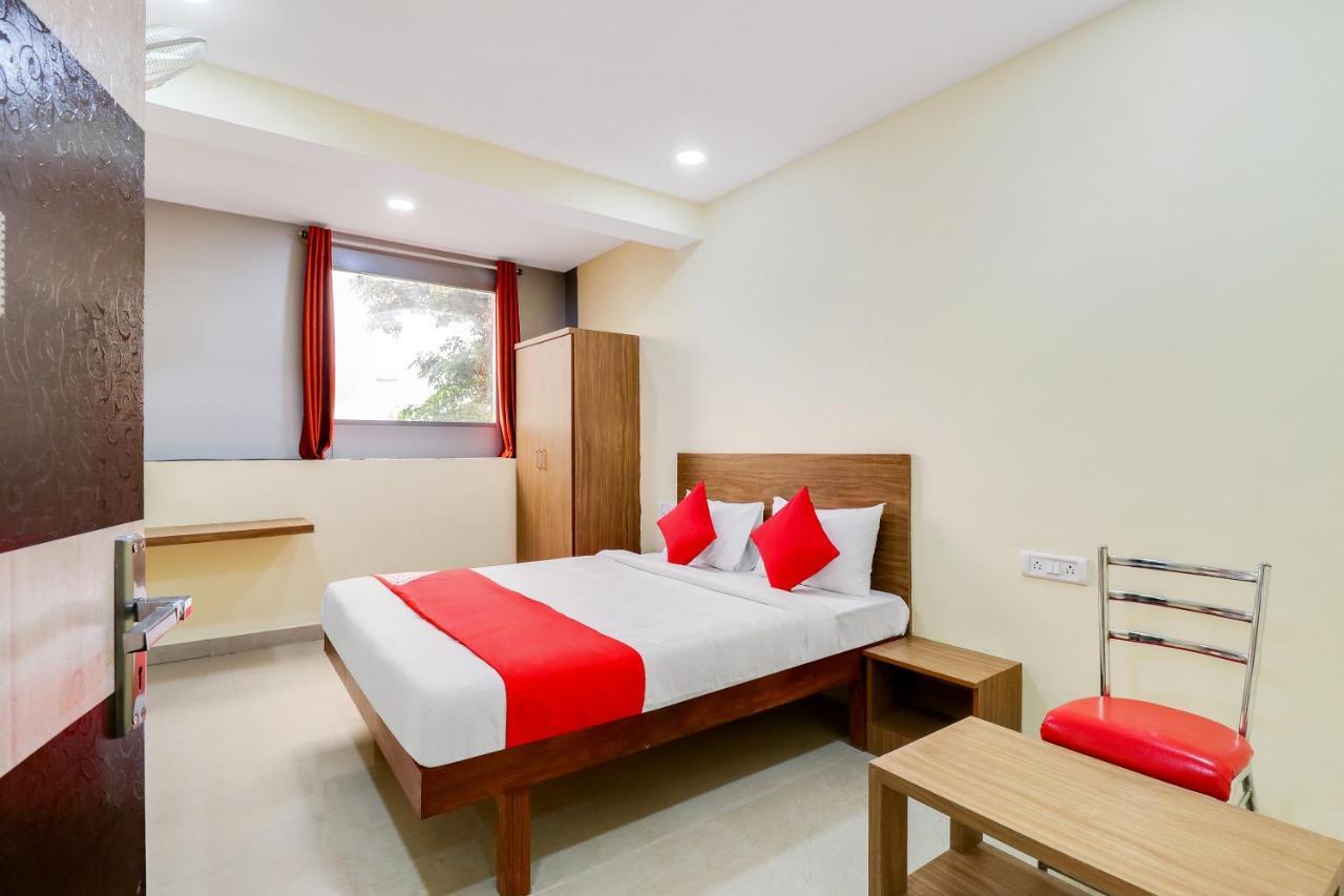 Oyo Sri Sai Residency Near Vijayanagar Metro Station Bangalore
