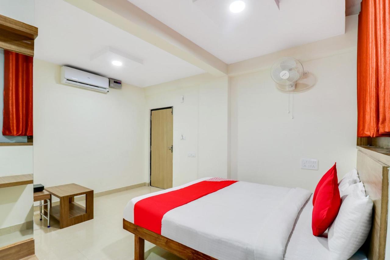 Hotel Oyo Sri Sai Residency Near Vijayanagar Metro Station