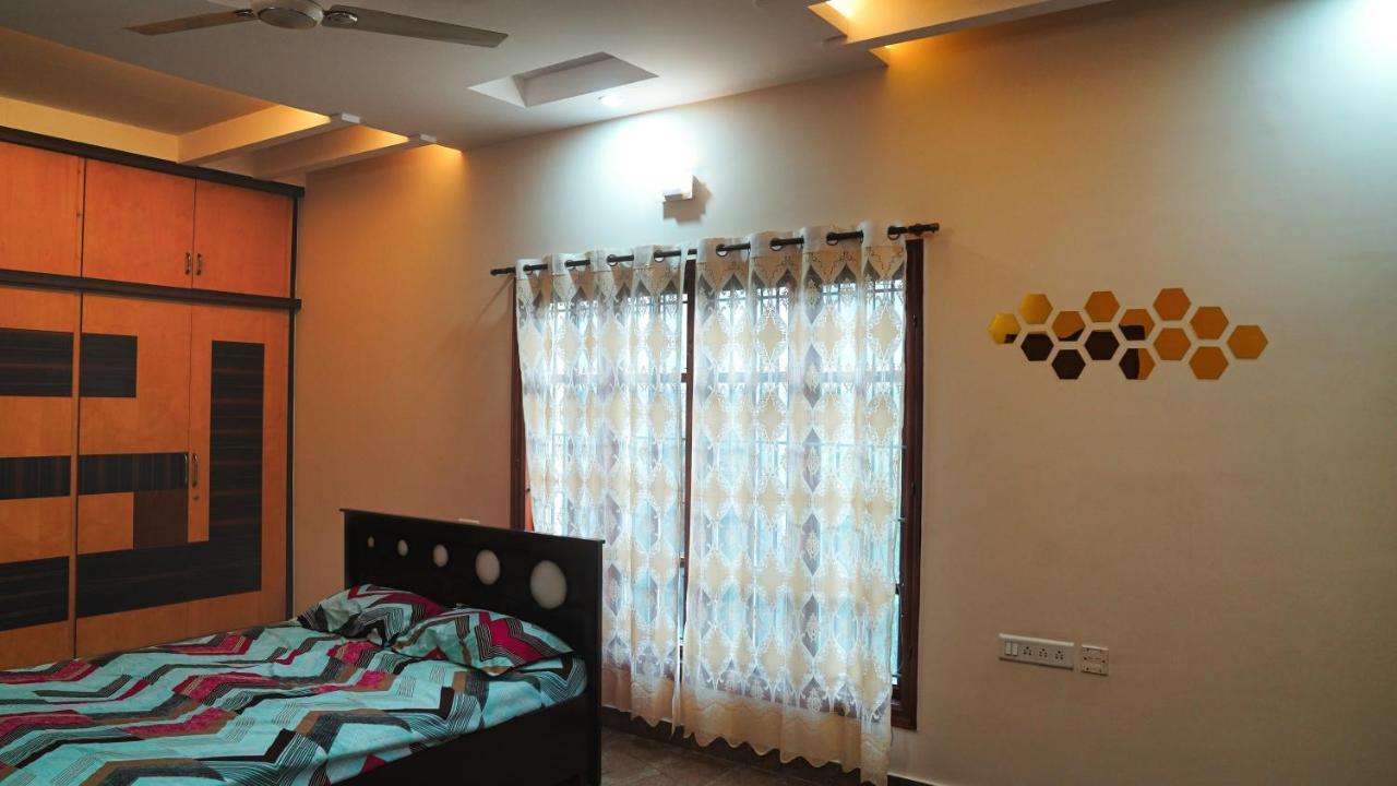 Apartment Padmanivas