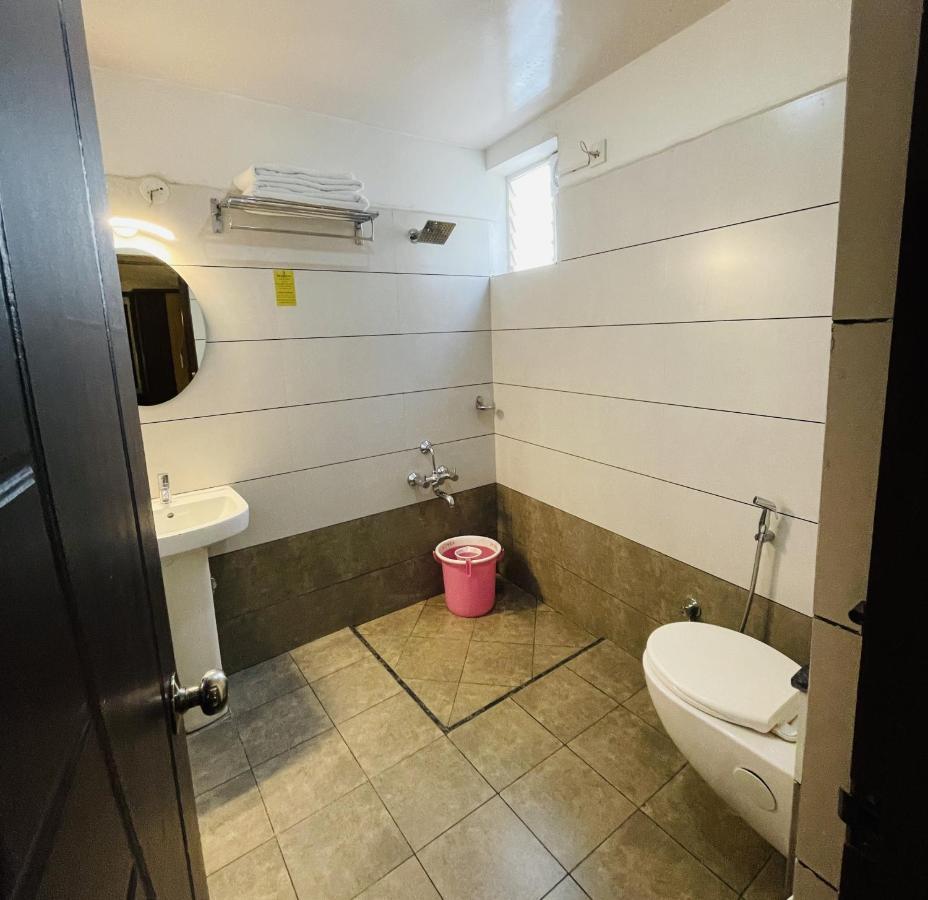 The Porch Hotel/service 3* Bangalore