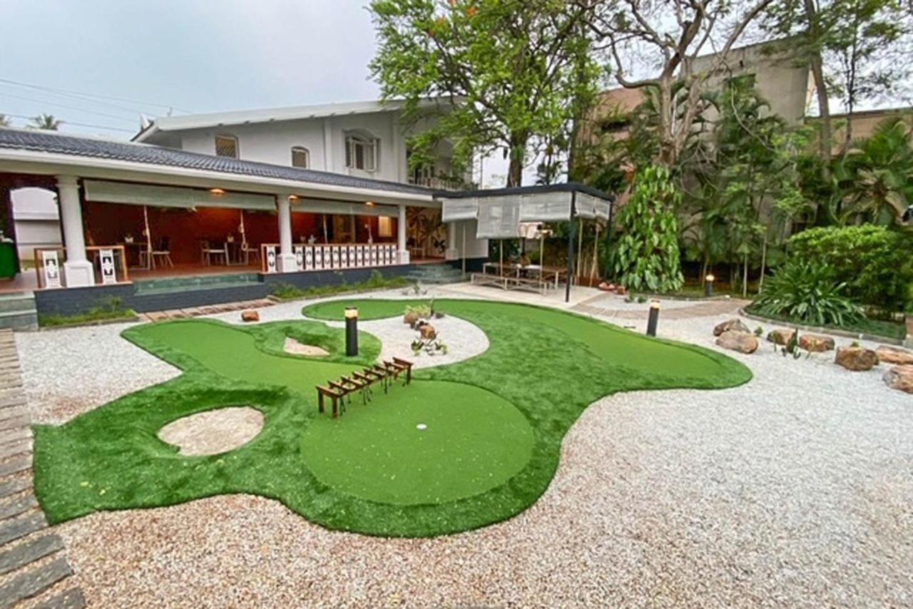 Stayvista At Ananta - Breakfast Included & Basketball Court