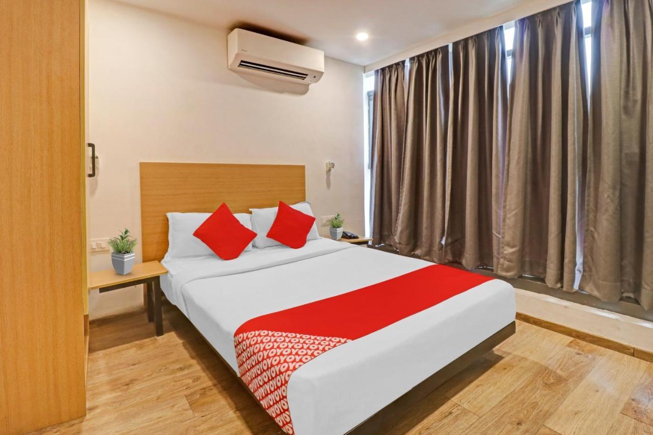 Hotel Oyo Townhouse 251 Richmond Circle 4*