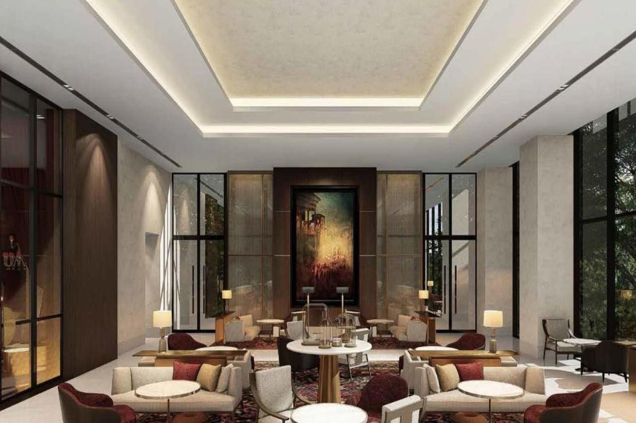 The Leela Bhartiya 5*
