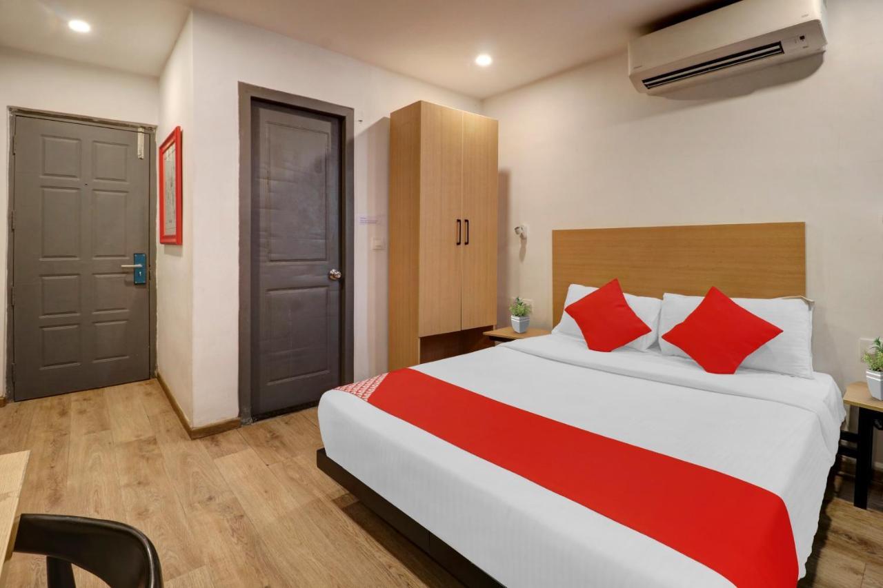 Oyo Townhouse 251 Richmond Circle