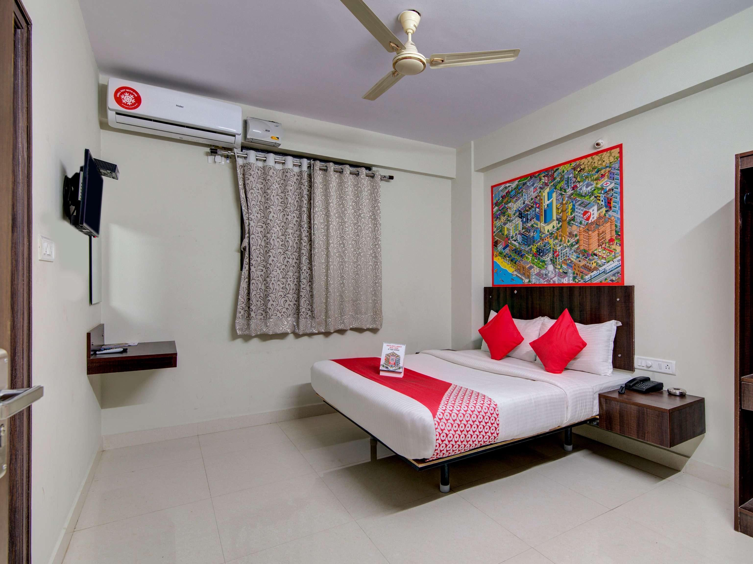 Hotel O Varcity Plaza
