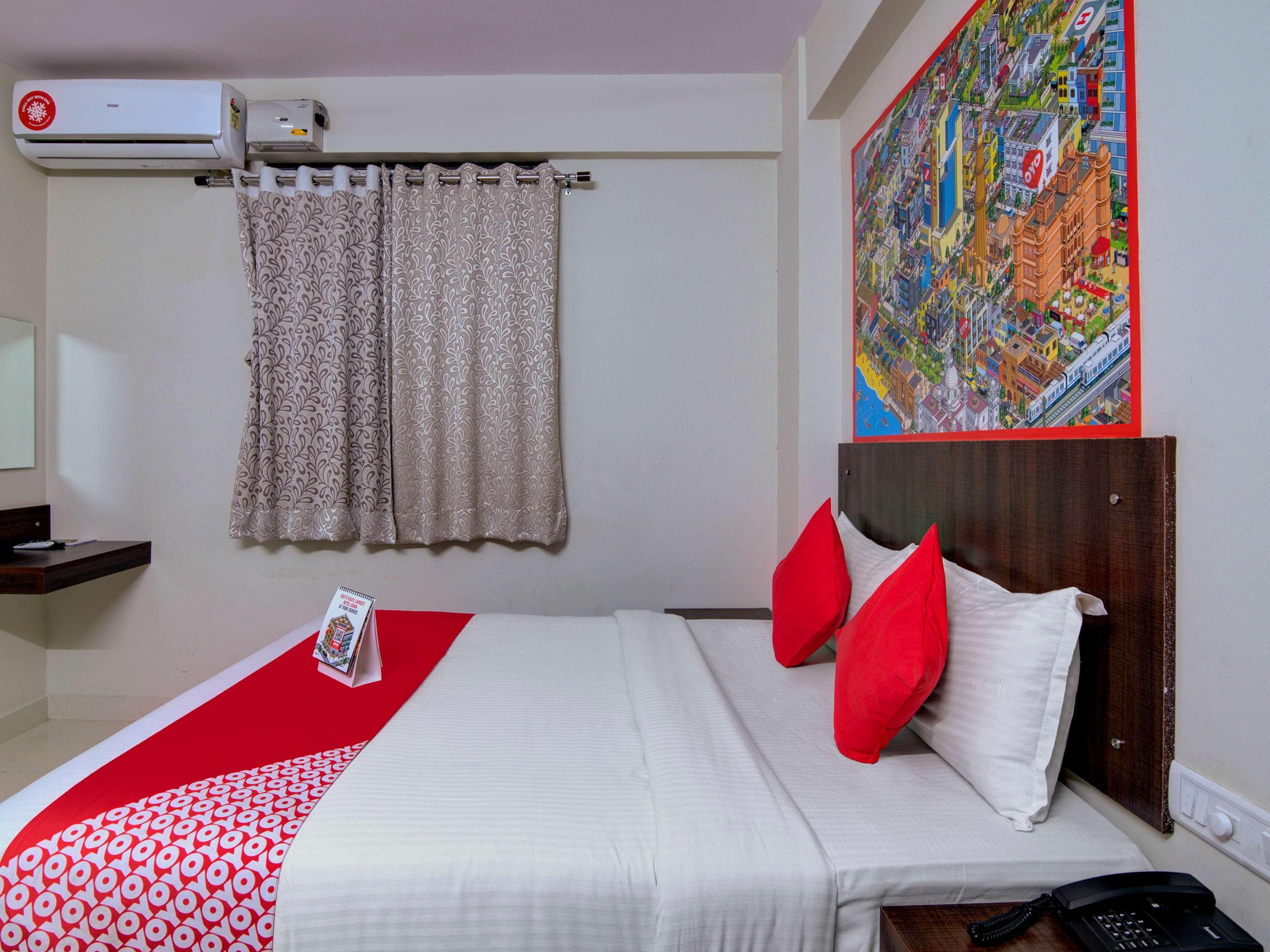Hotel O Varcity Plaza