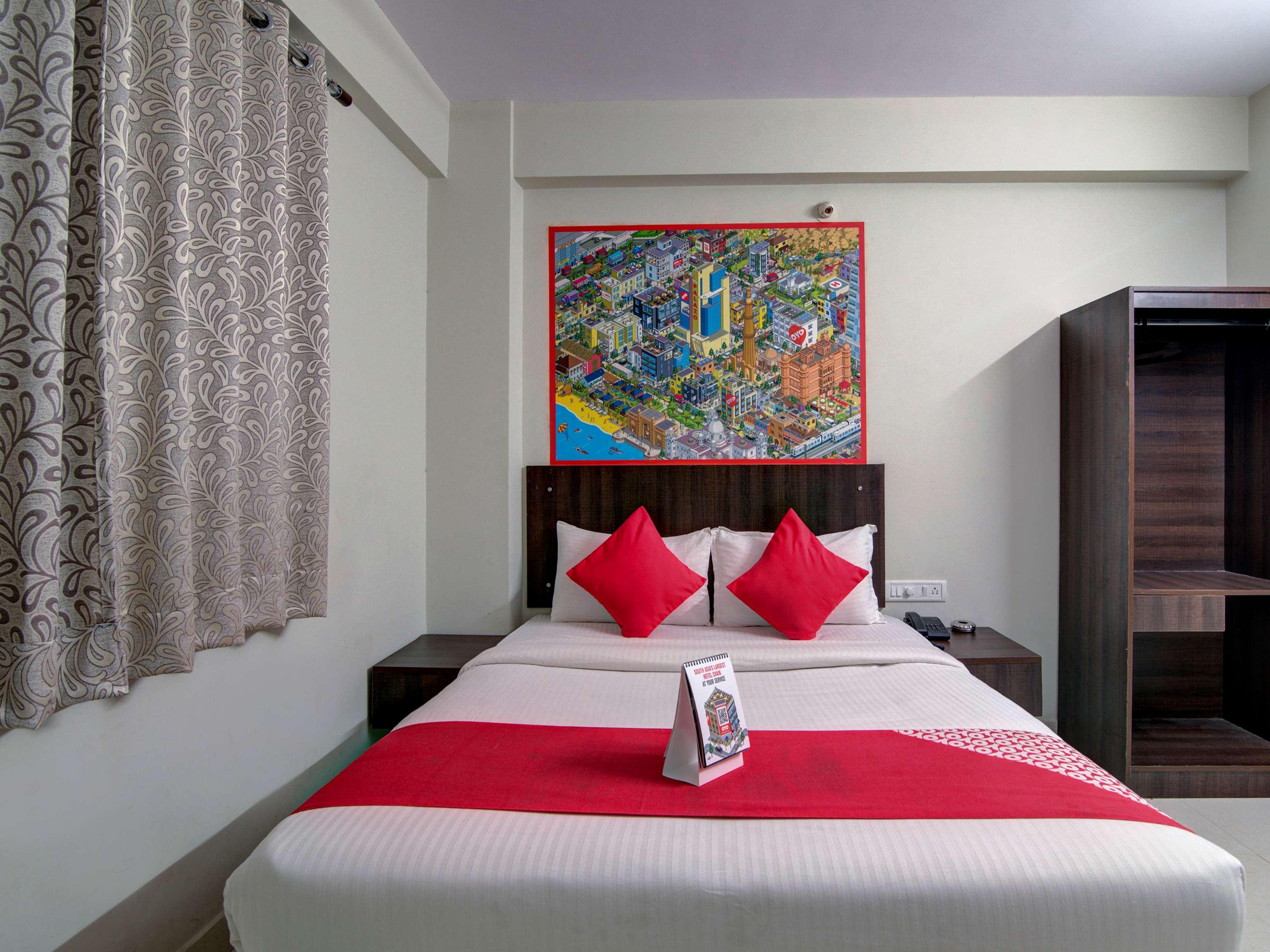 Hotel O Varcity Plaza