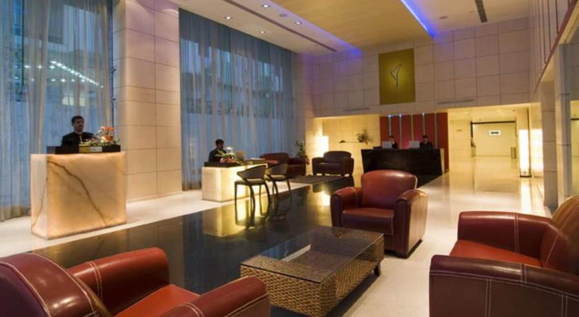 Hotel Iris The Business