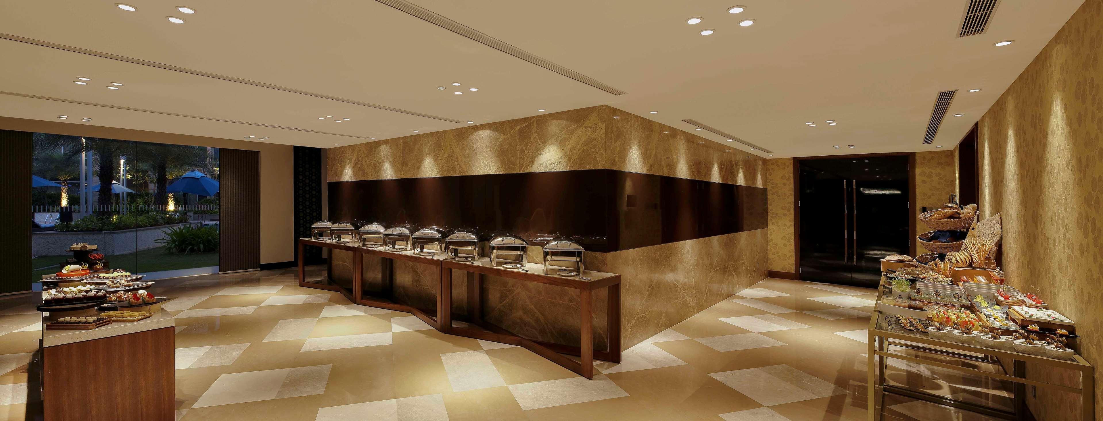 Hilton Embassy Golflinks 5* Bangalore