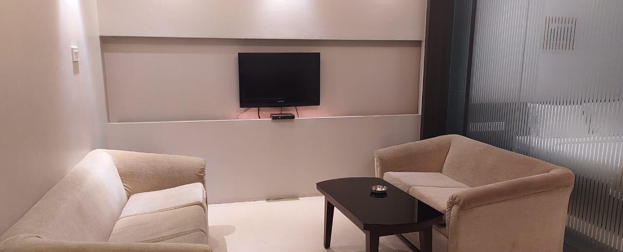 The Curzon Court 2*