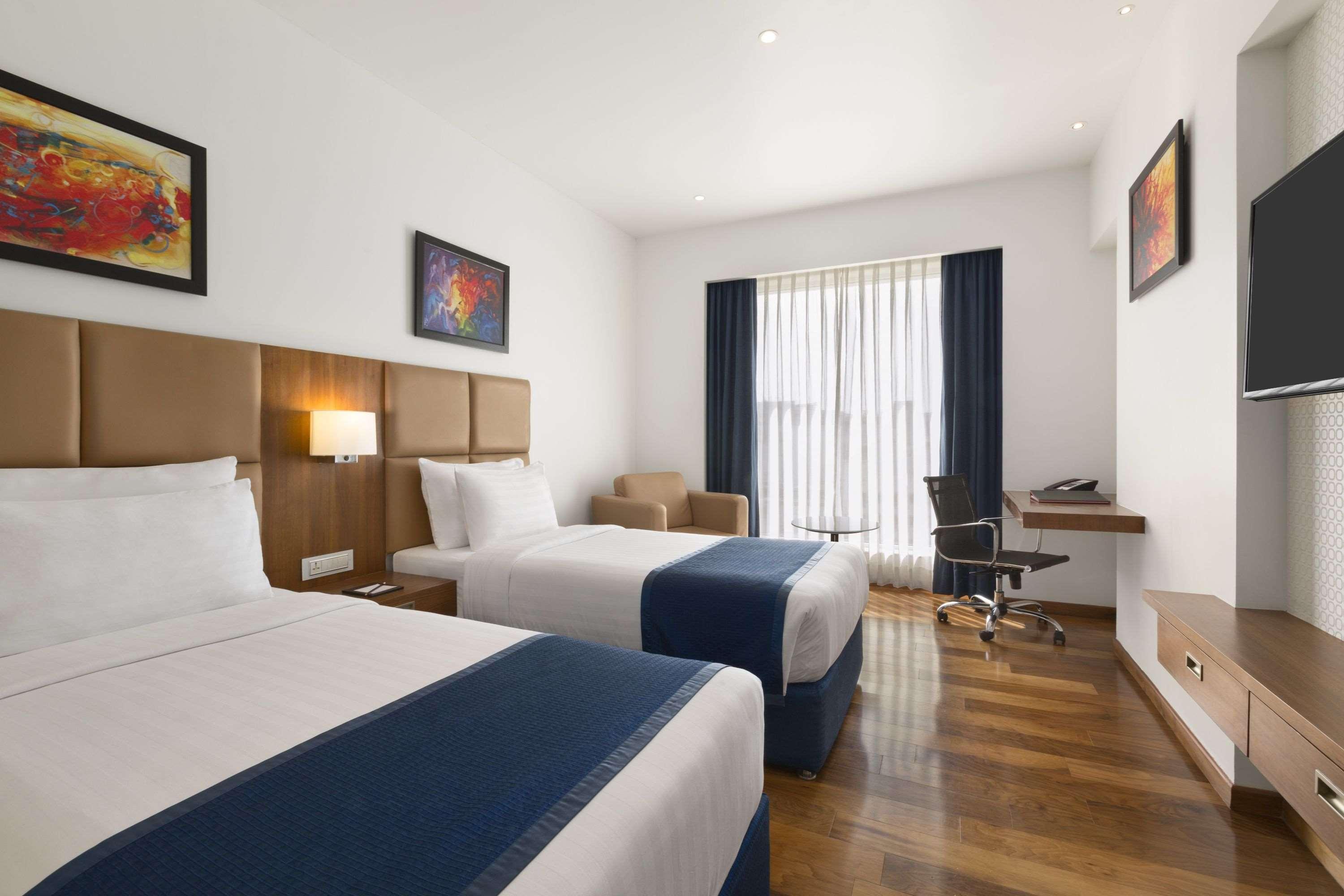 Hotel Ramada Encore Domlur 4*
