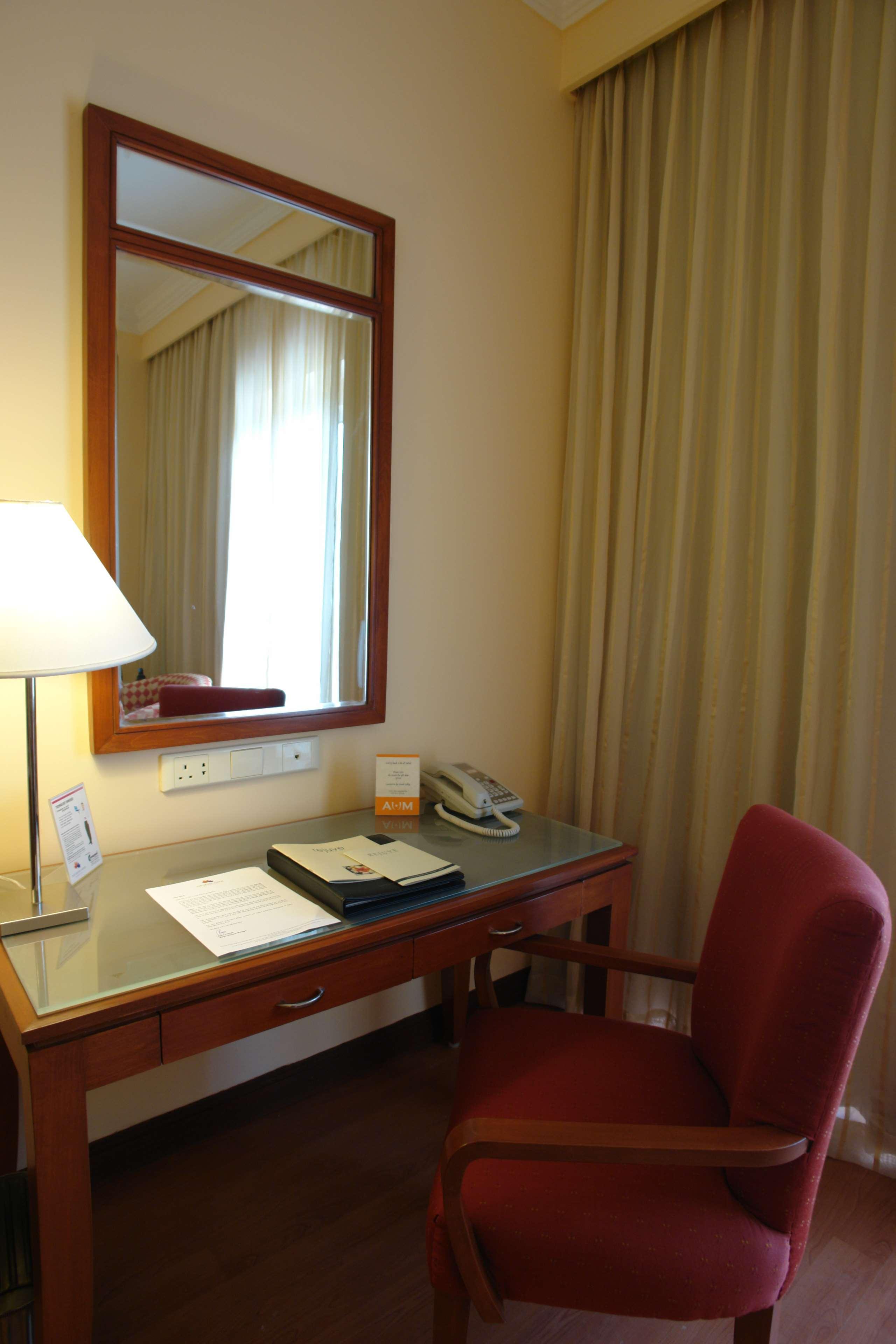 The Lalit Ashok 5*