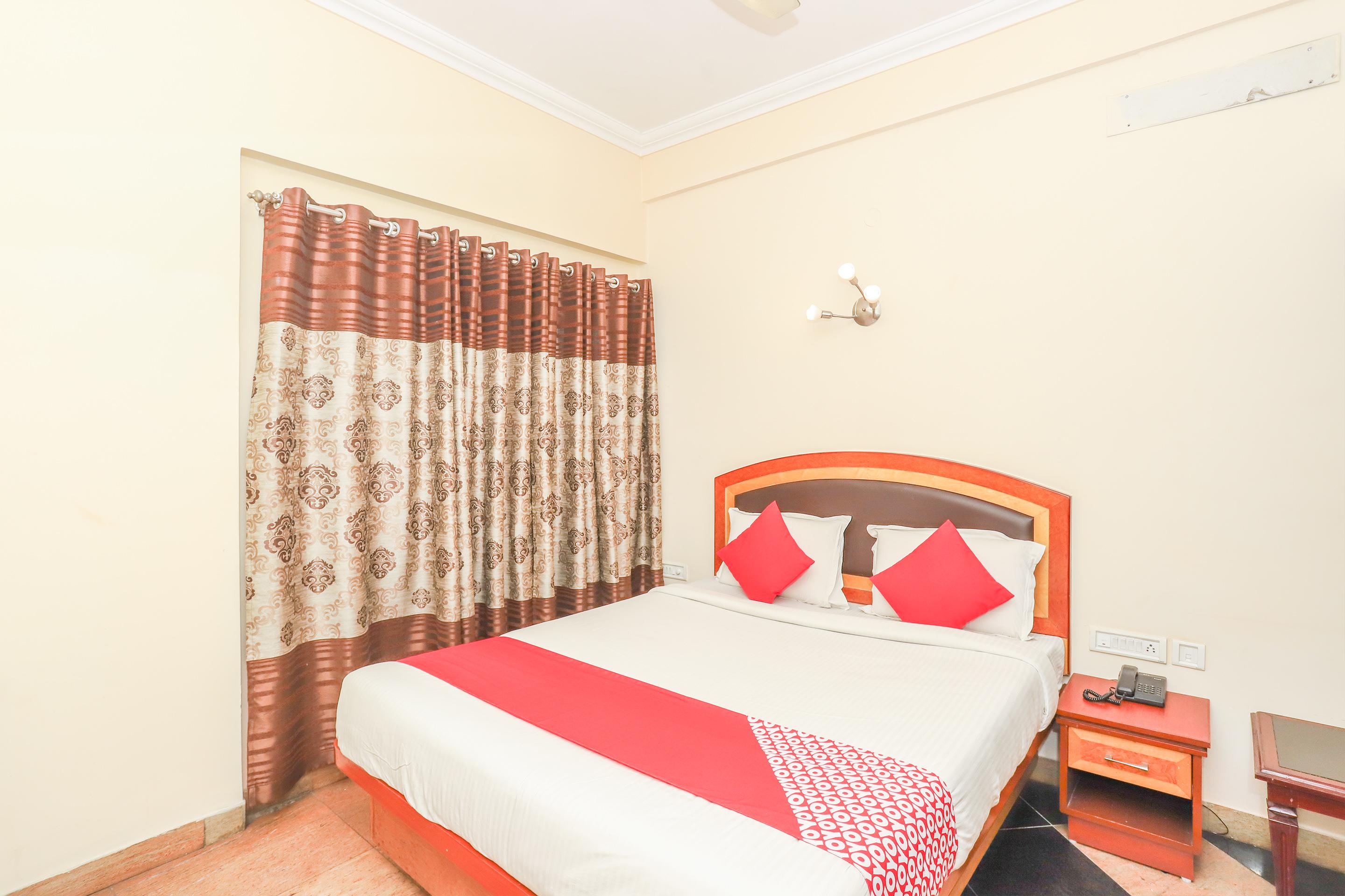 Aura Hotel