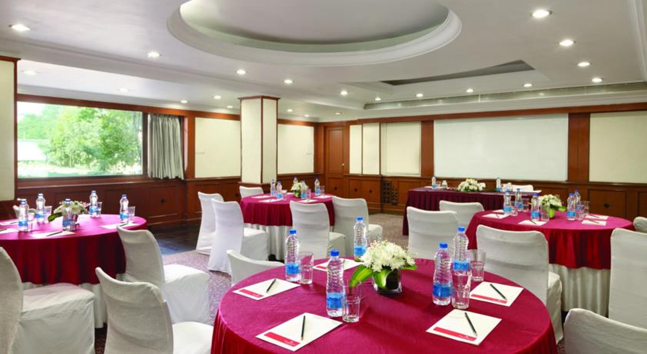 Regenta Place Bangalore, Cunningham Road 4*