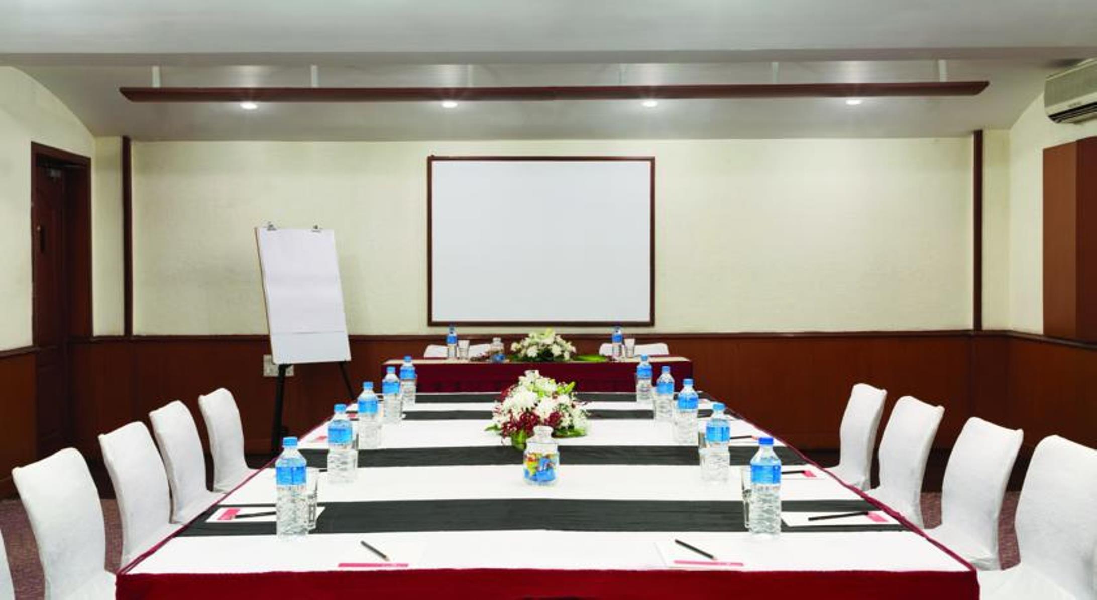 Hotel Regenta Place Bangalore, Cunningham Road