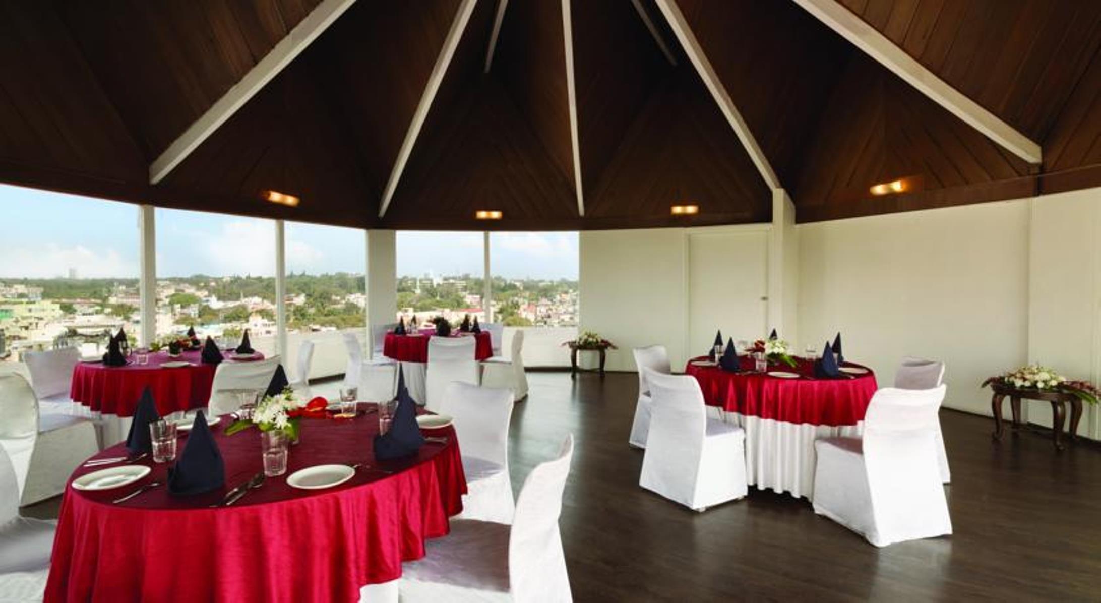 Regenta Place Bangalore, Cunningham Road Hotel